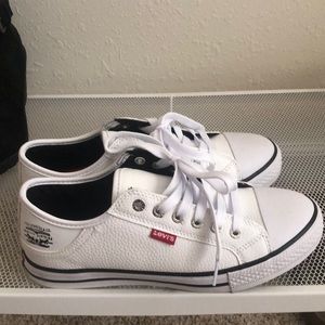 Levi’s Sneakers, size 7.5, New